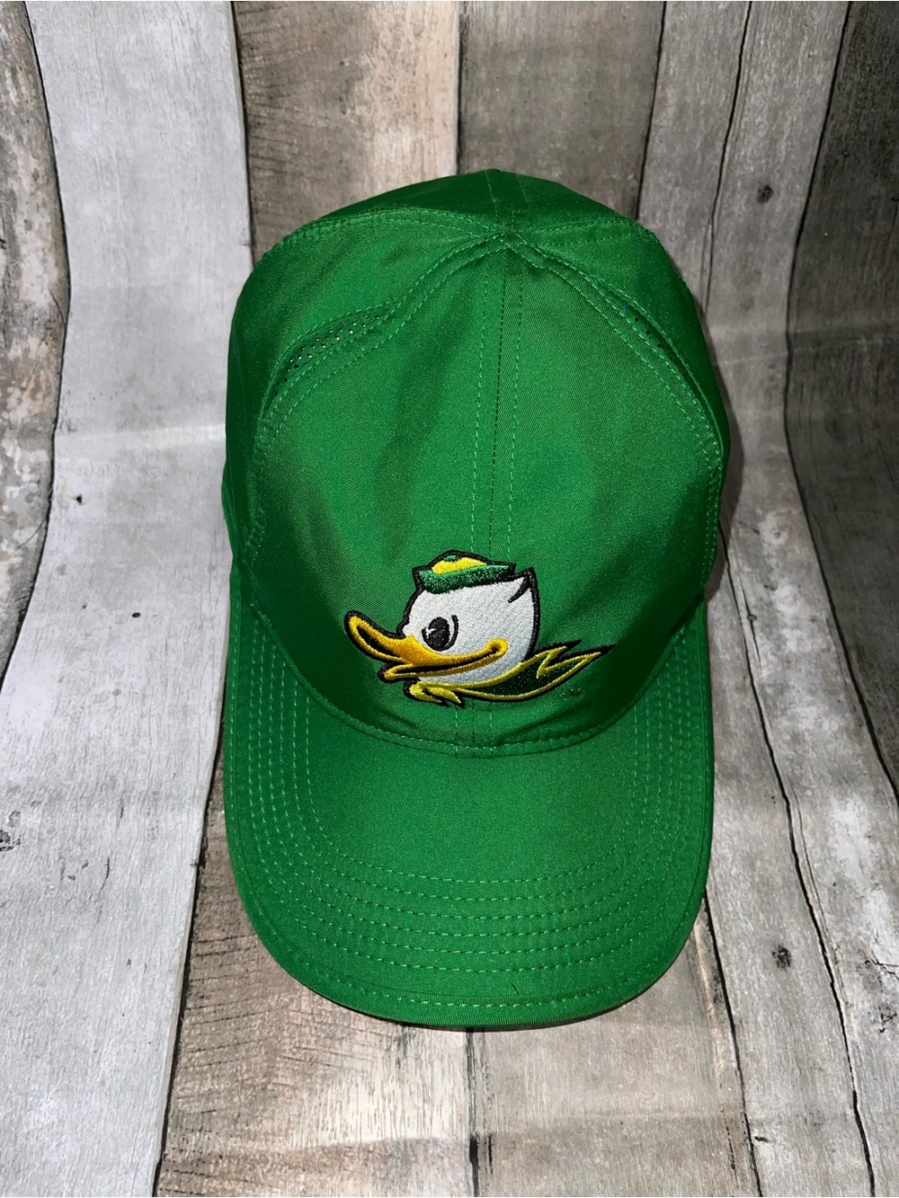Nike Dri-FIT Featherlight Hat with Oregon Duck Logo U of O Running Hiking